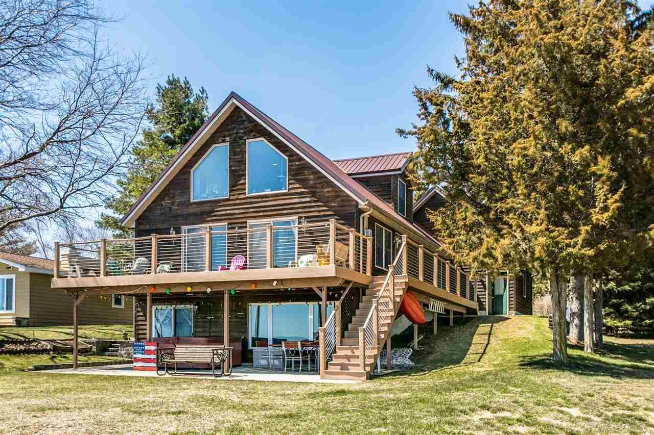 1422 Lakeshore - Photo 1