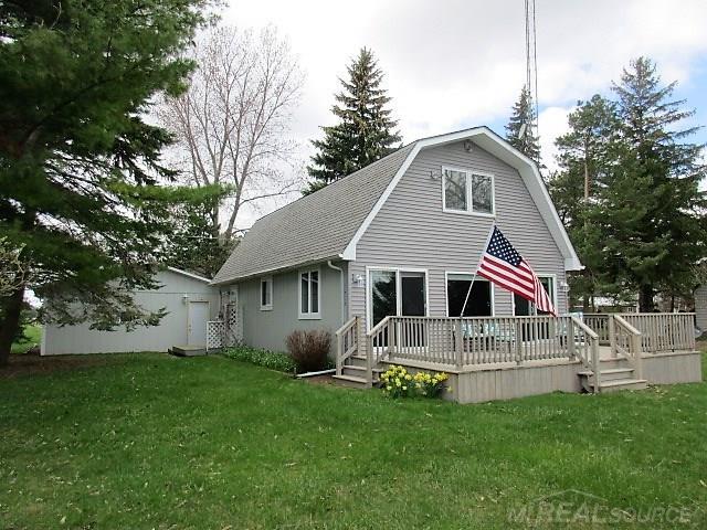 8370 Lakeshore Rd. - Photo 1