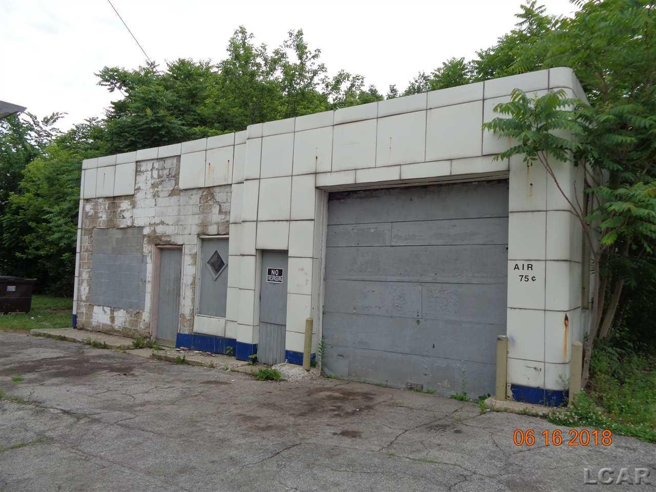 221 Center - Photo 1
