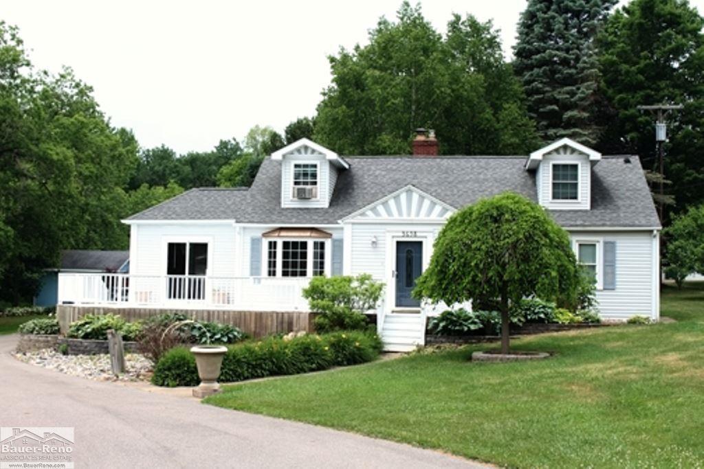 3658 Lakeshore - Photo 1