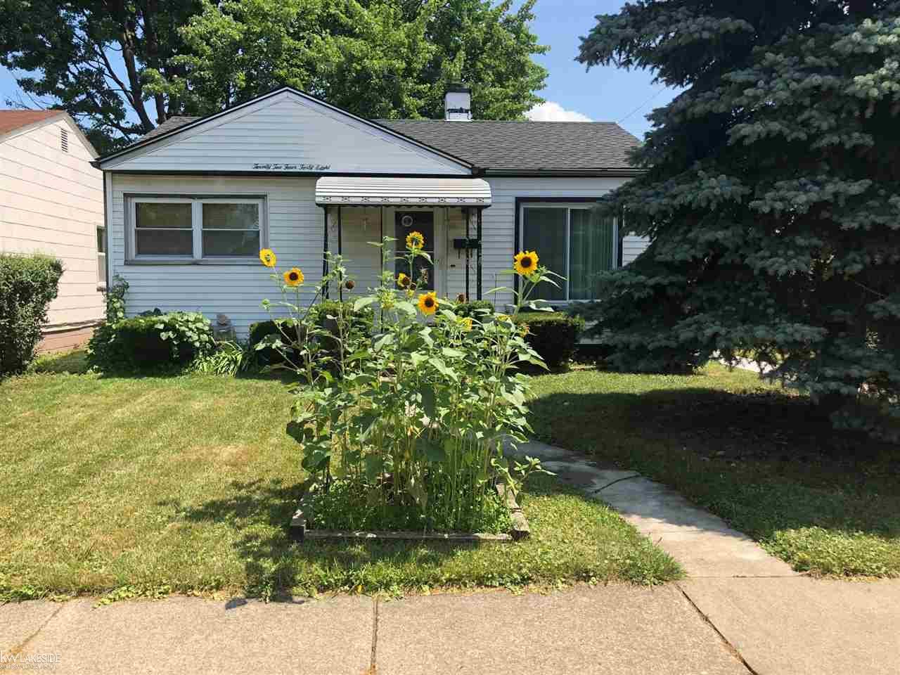 22448 Oaklane - Photo 1