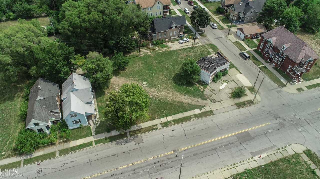 4602 Mcdougall - Photo 1