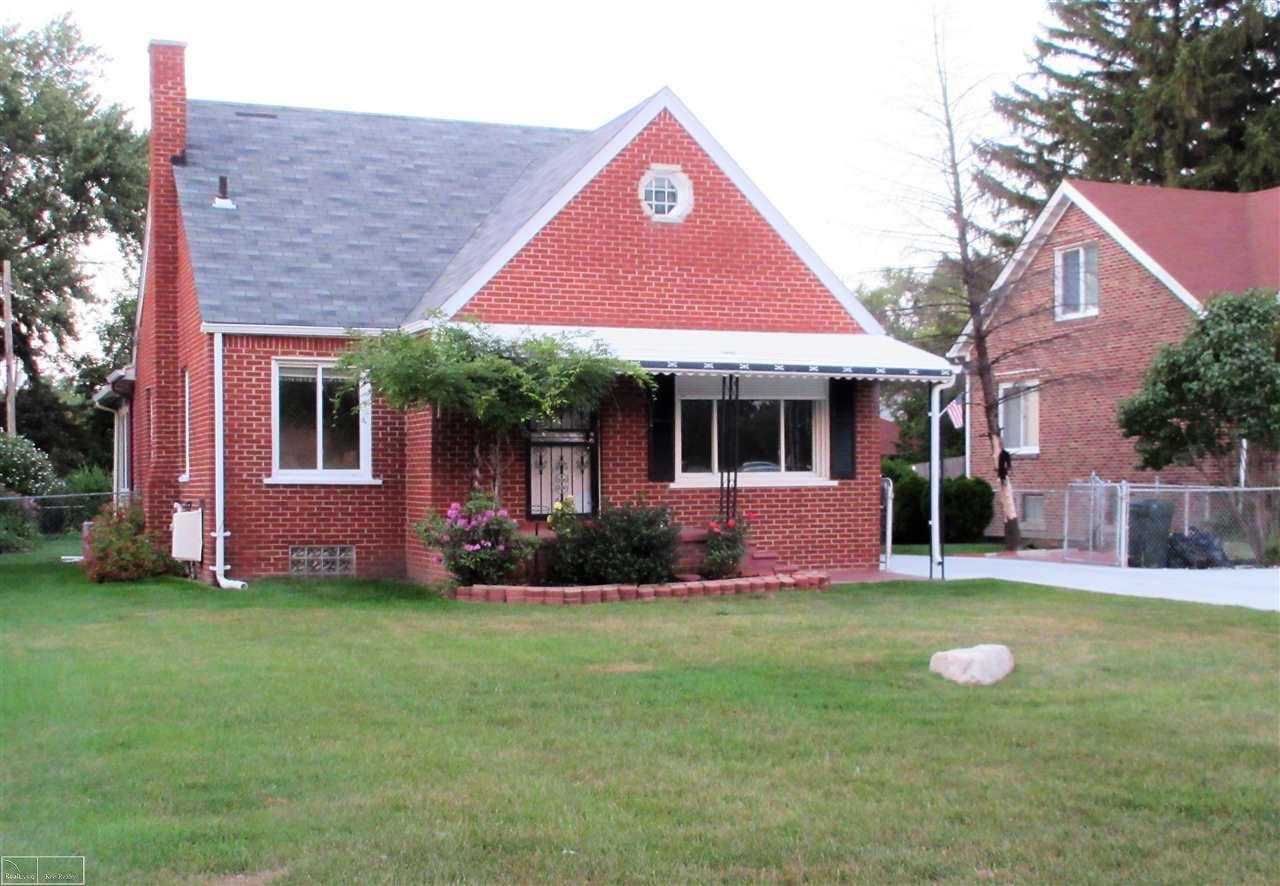 11055 13 Mile Rd - Photo 1