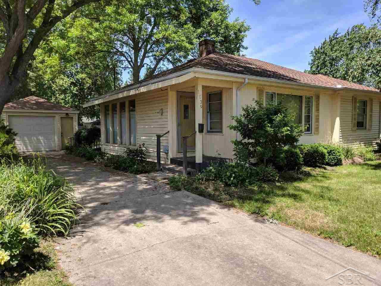 1039 Thurman - Photo 1