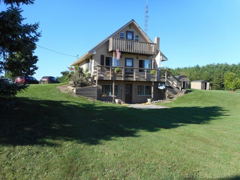 7945 Croswell - Photo 1