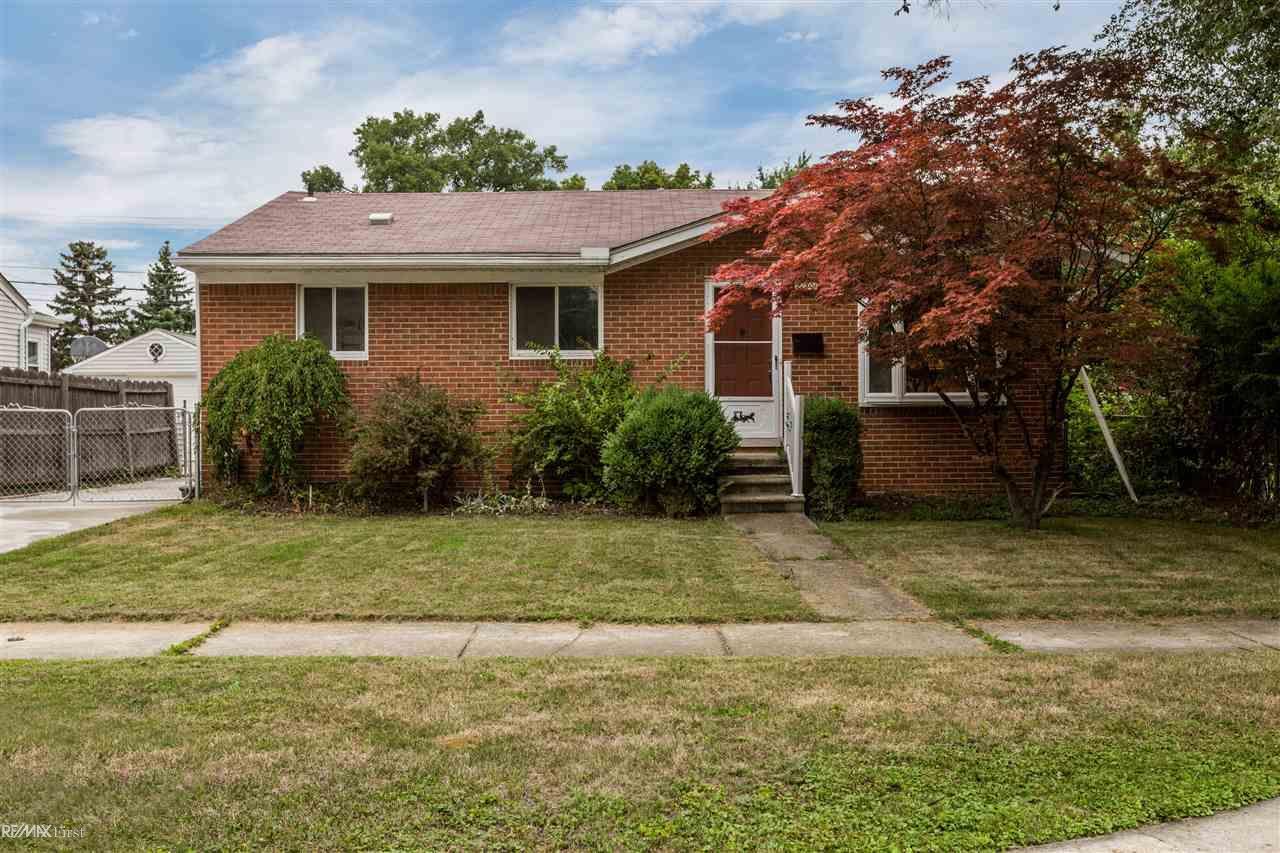 22801 Raymond - Photo 1