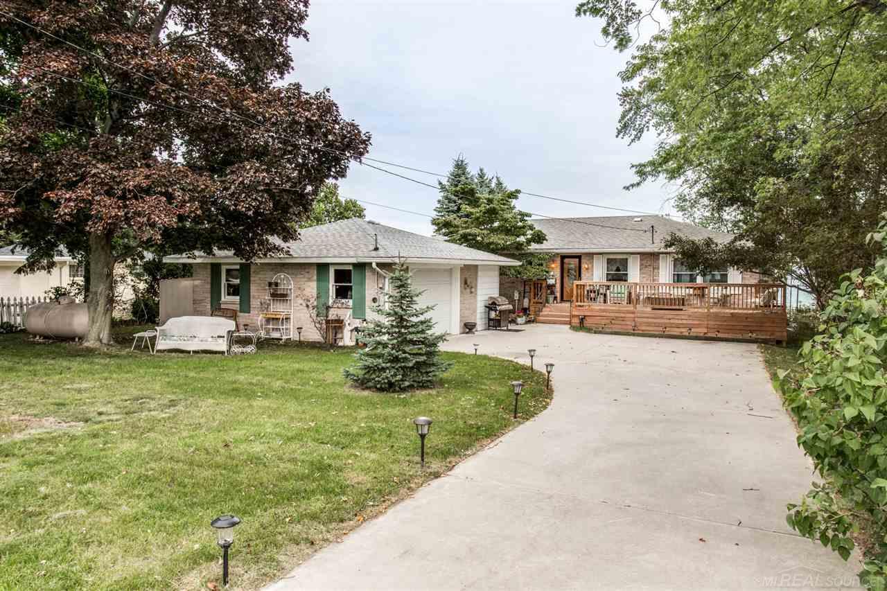 3950 Lakeshore - Photo 1