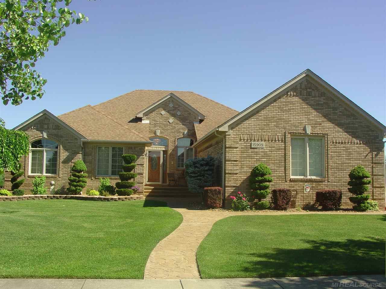 15909 Hyacinth - Photo 1