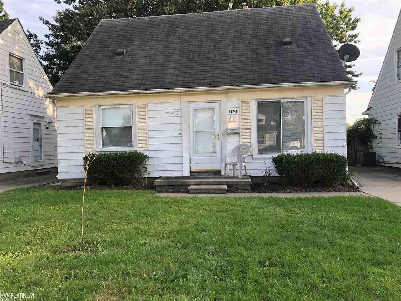 17742 Lincoln - Photo 1