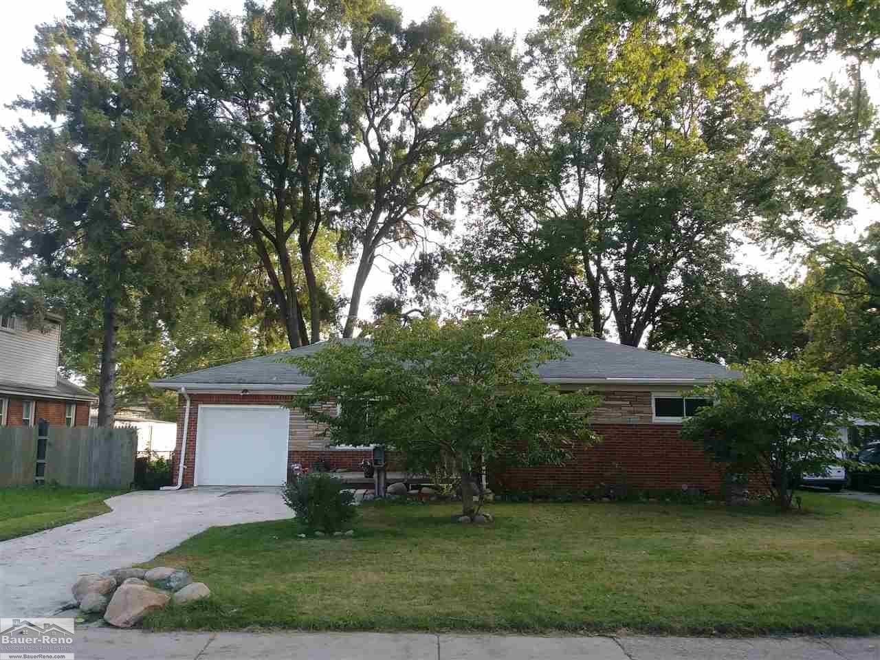 3998 Capitol - Photo 1