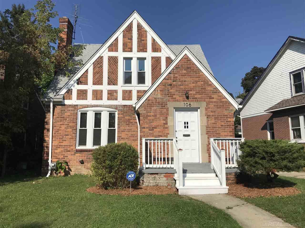 106 Newberry St - Photo 1