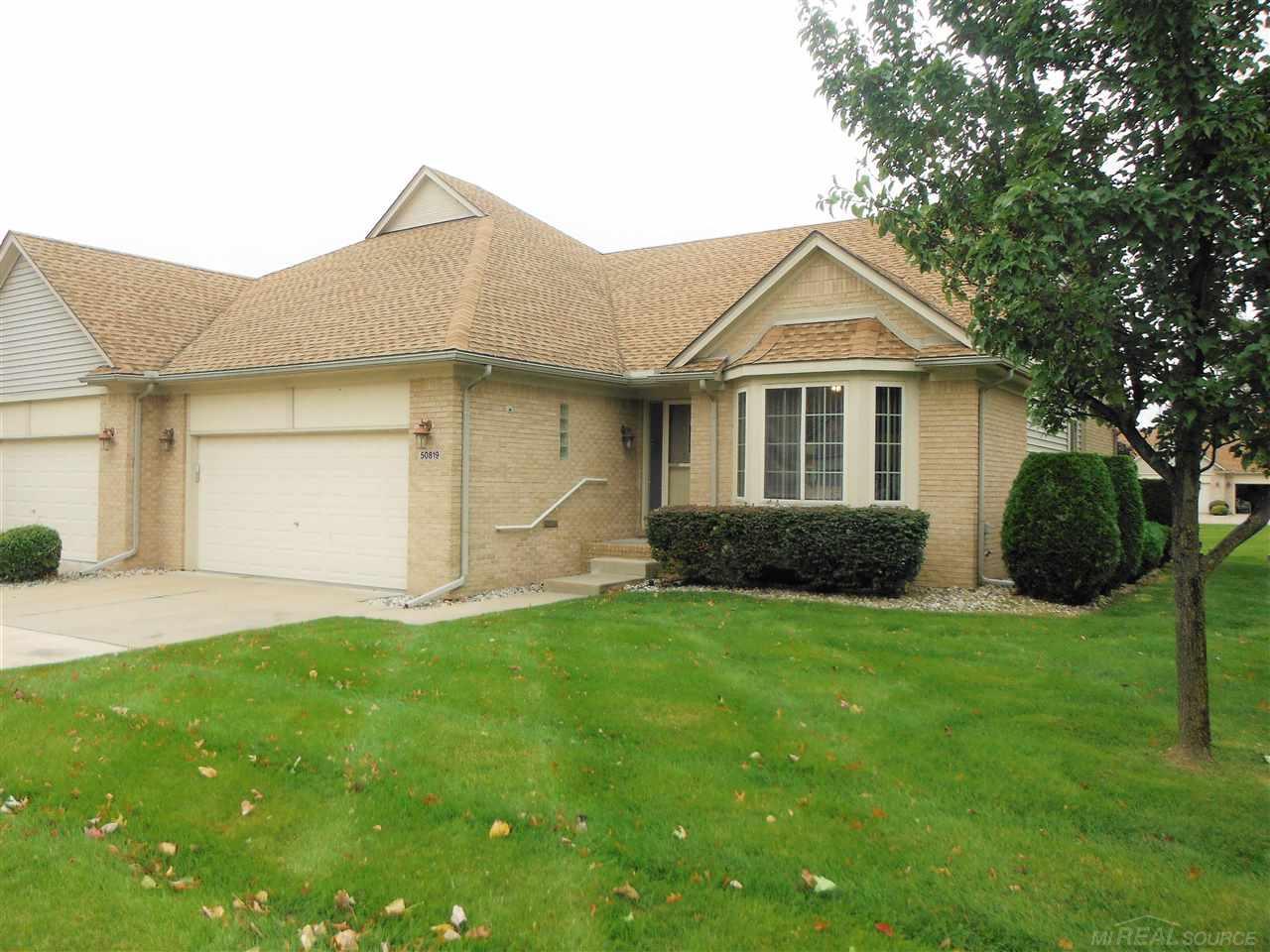 50819 Raintree - Photo 1
