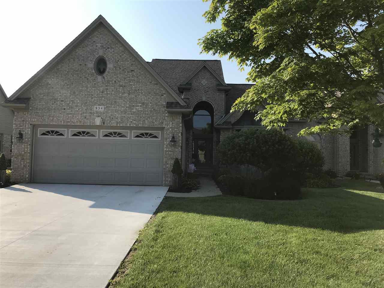 934 Saint James Park - Photo 1