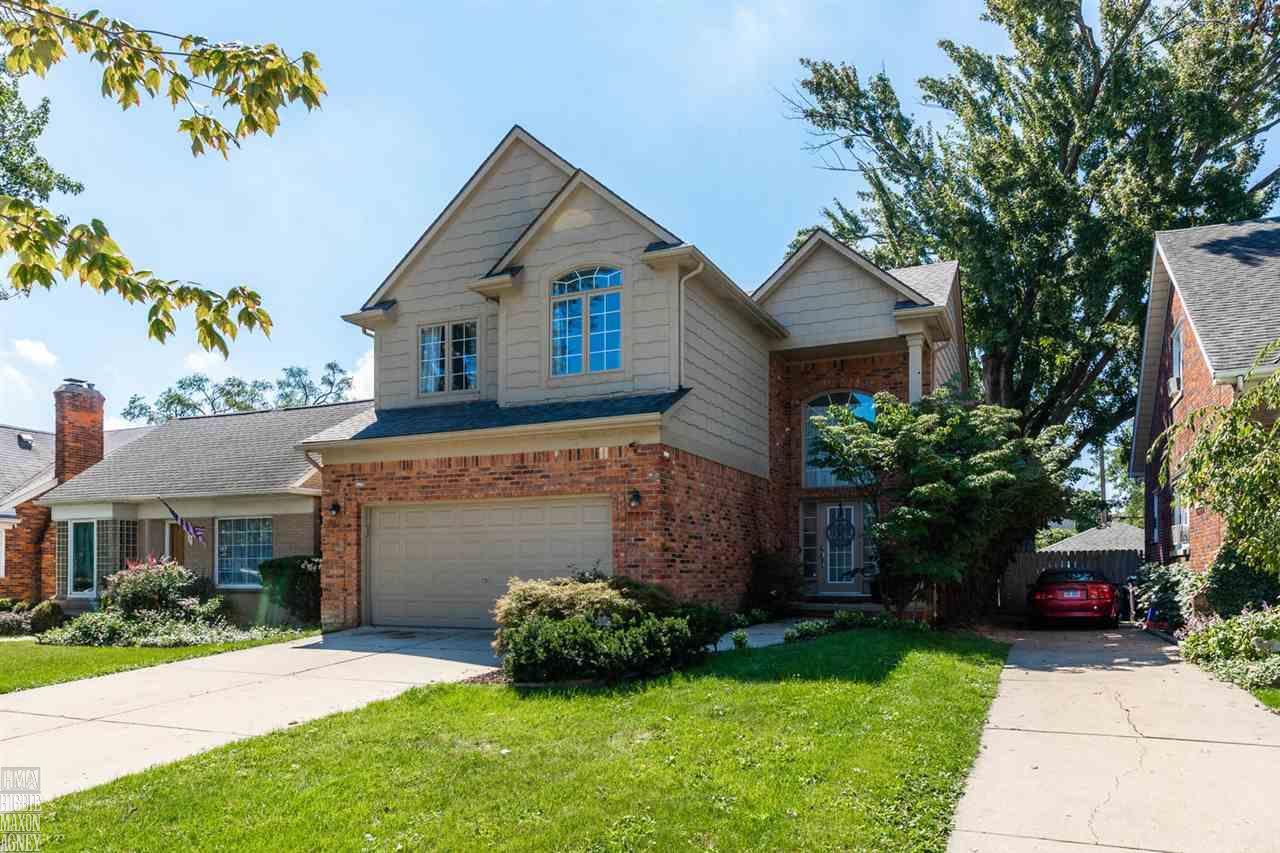 467 Belanger St - Photo 1