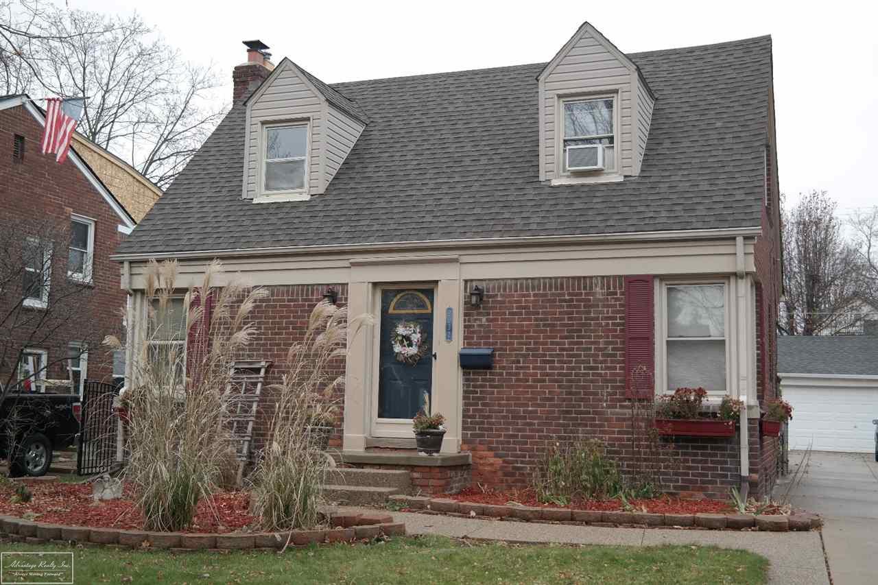 2032 Lancaster - Photo 1