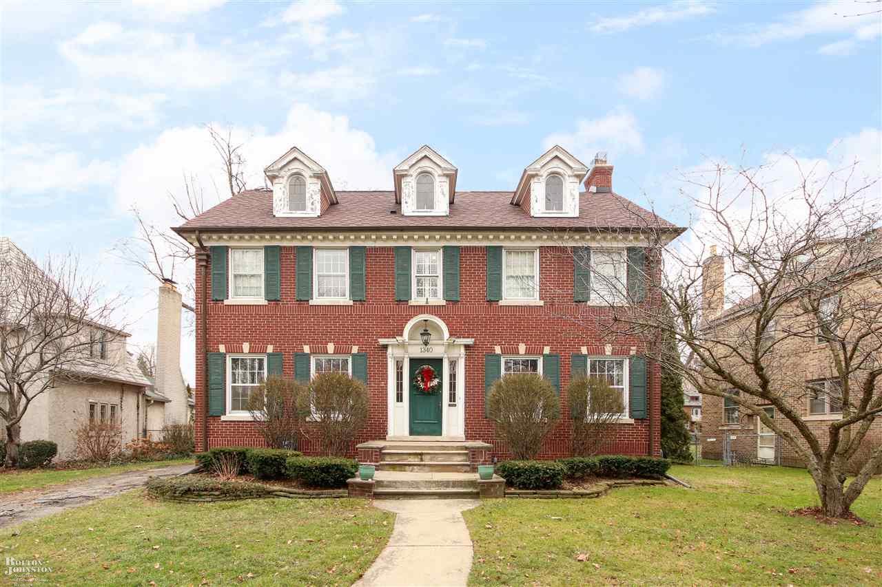 1340 Kensington Ave - Photo 1