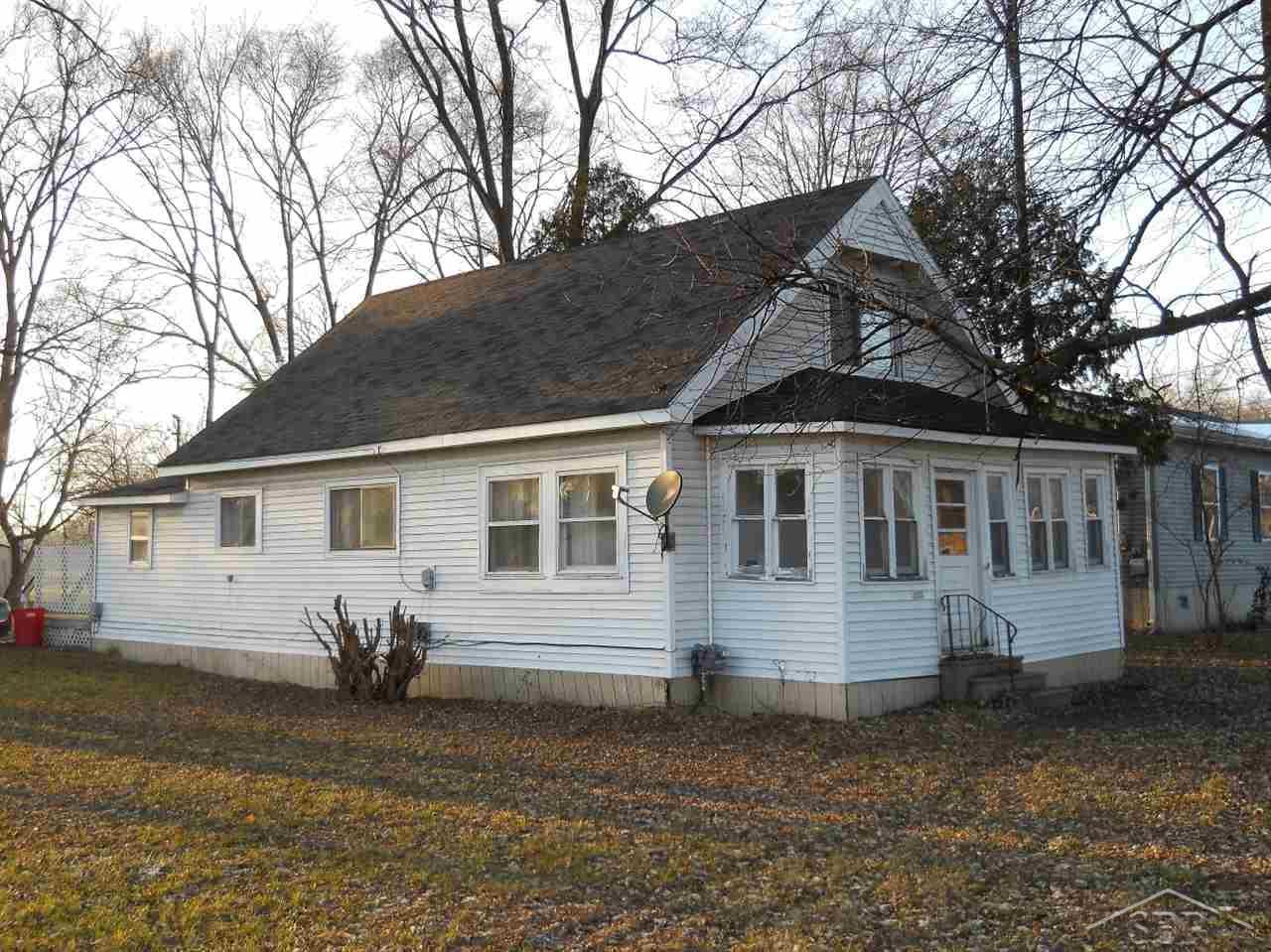 305 Grant Street - Photo 1