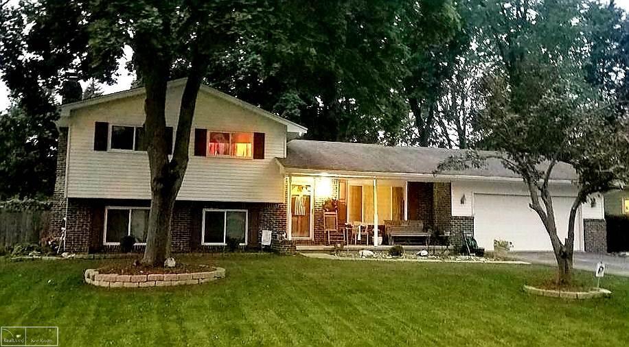 3235 N Shoreview Dr - Photo 1