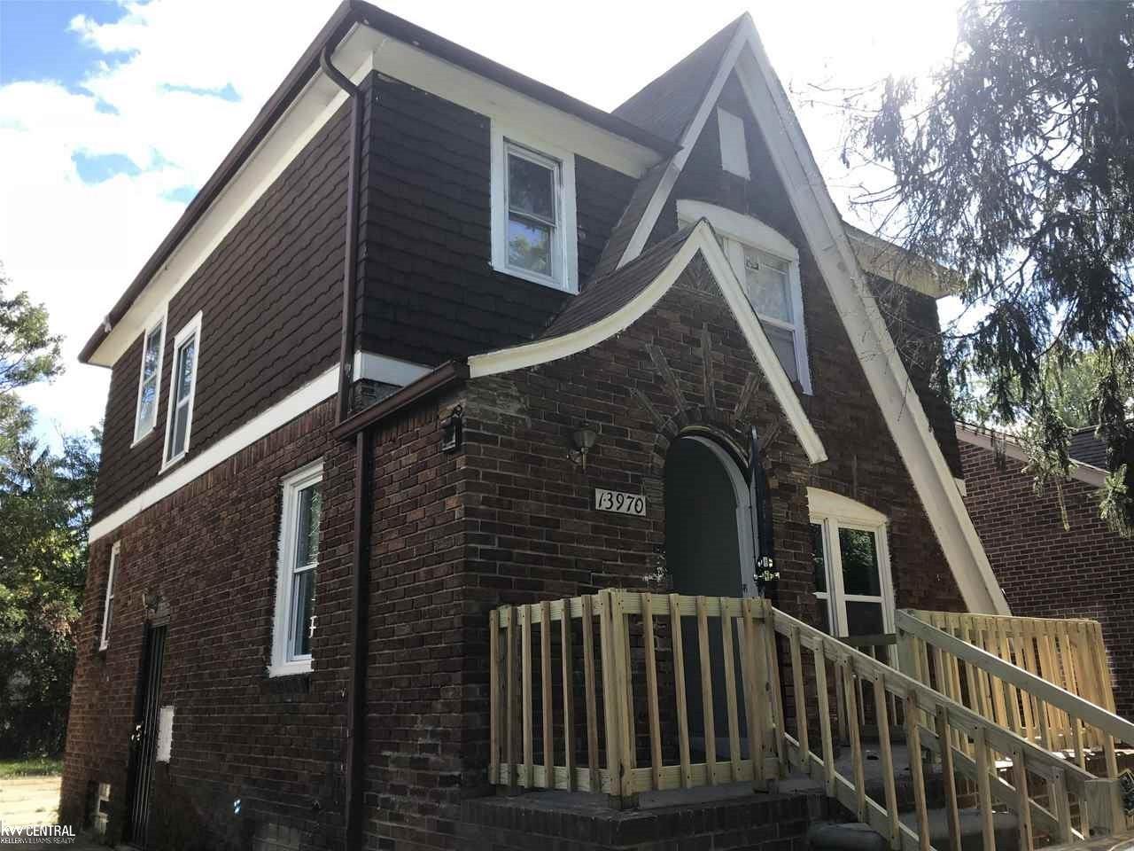 13970 Sussex - Photo 1