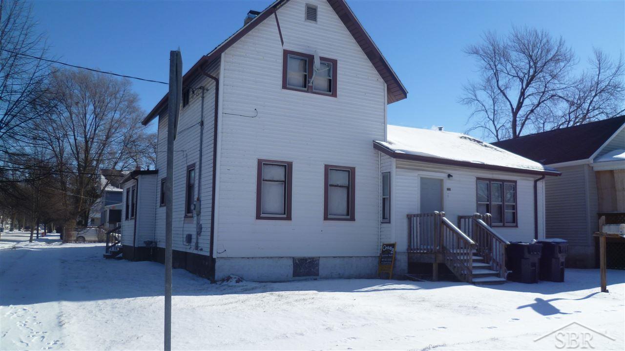 801 Fraser - Photo 1