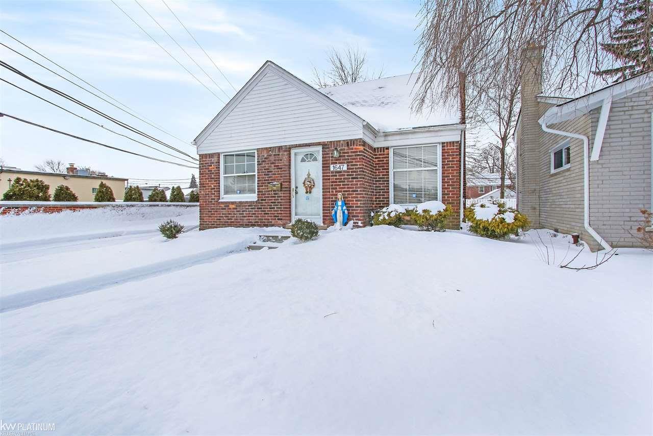 1647 Stanhope St - Photo 1