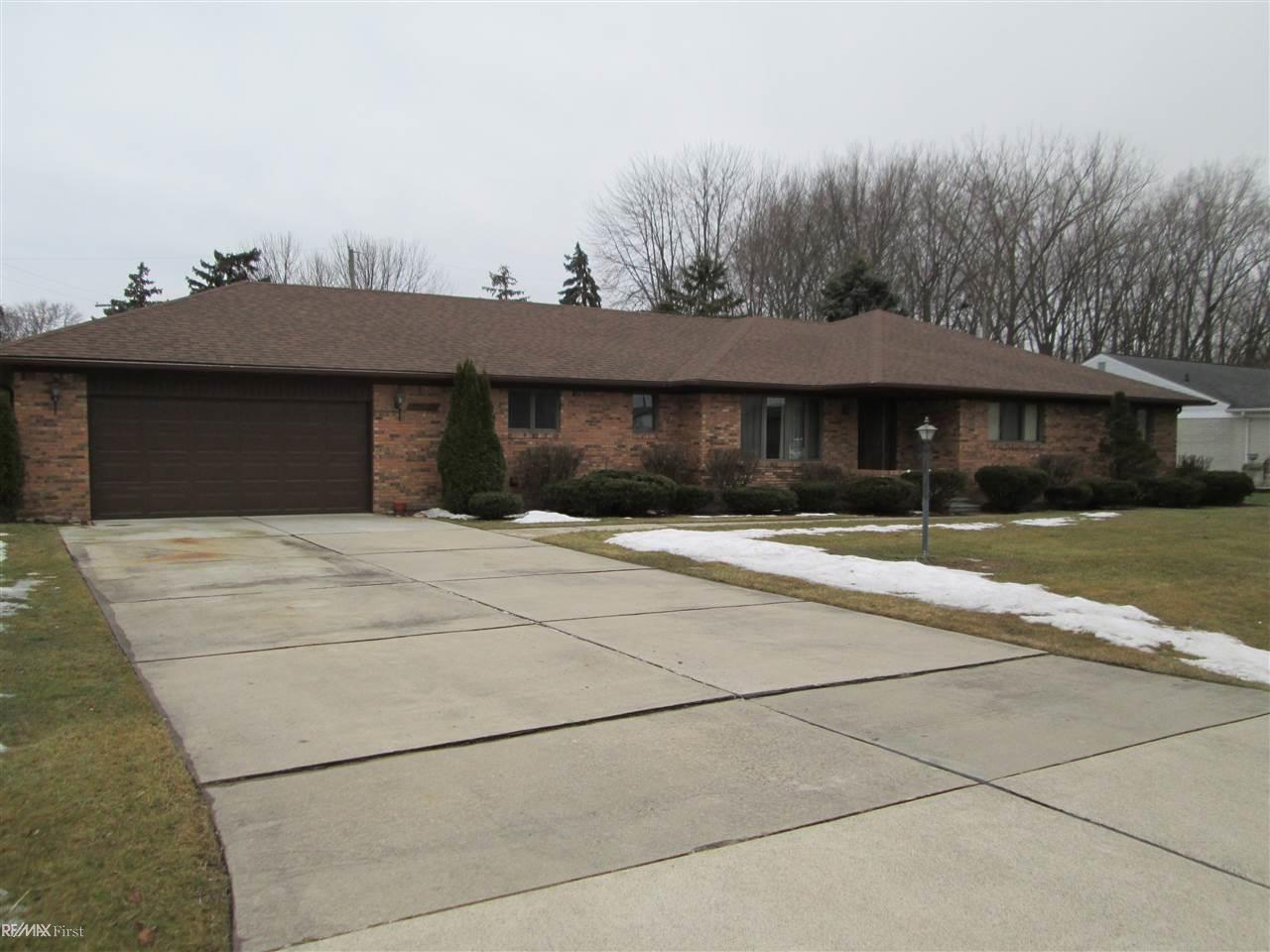 33846 Roselawn - Photo 1