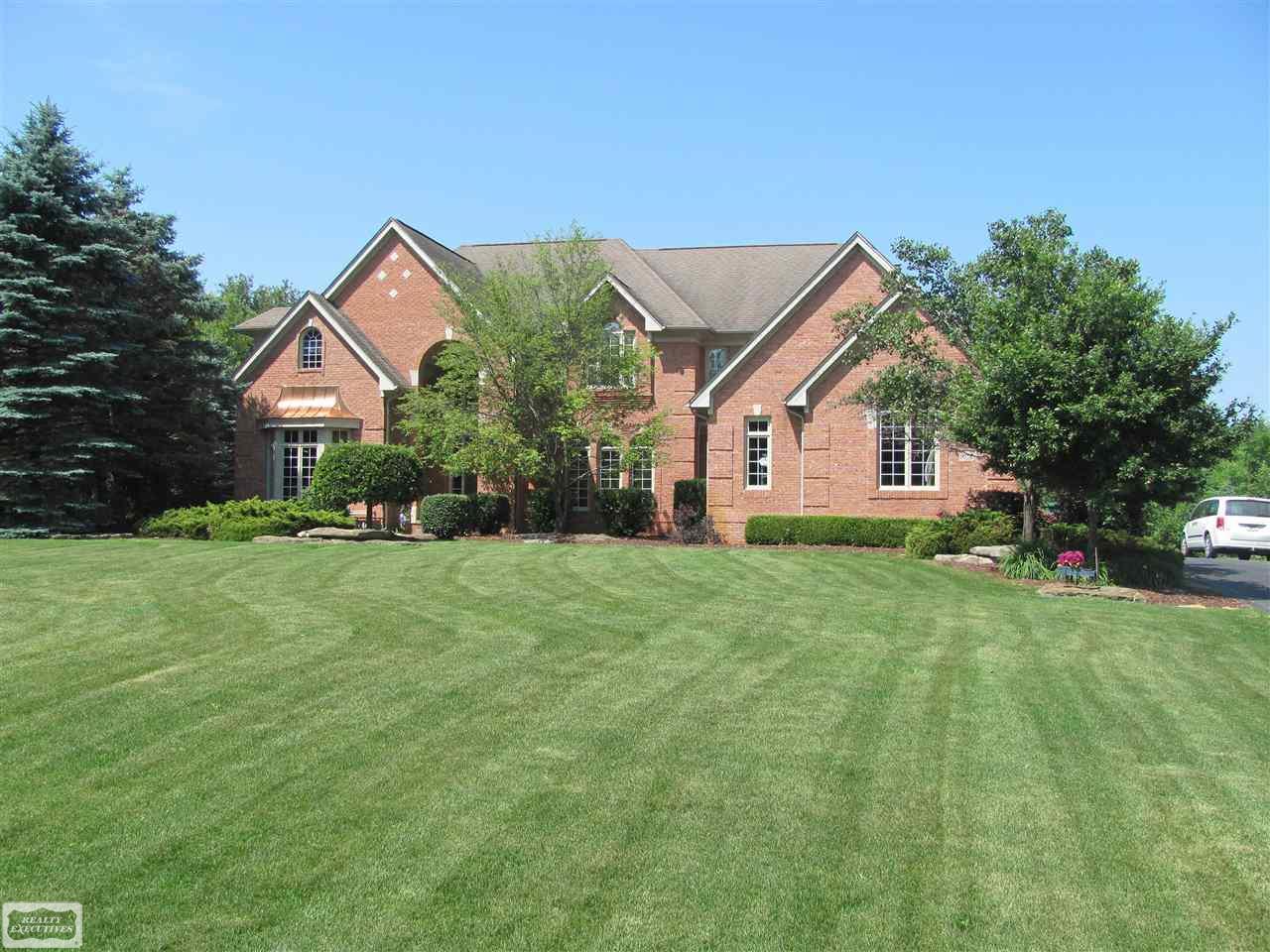 60525 Balmoral Way - Photo 1