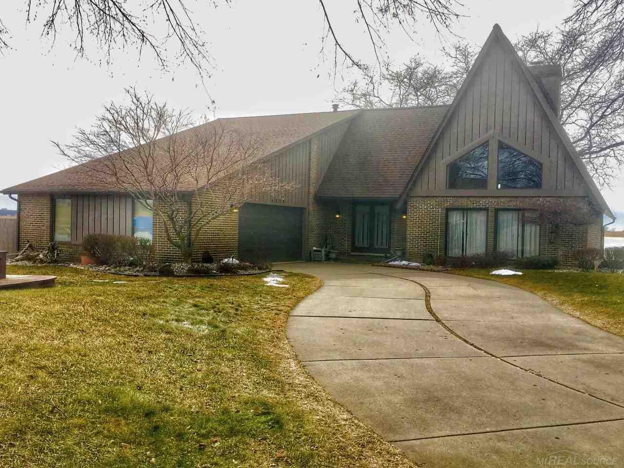 7333 Parklane - Photo 1