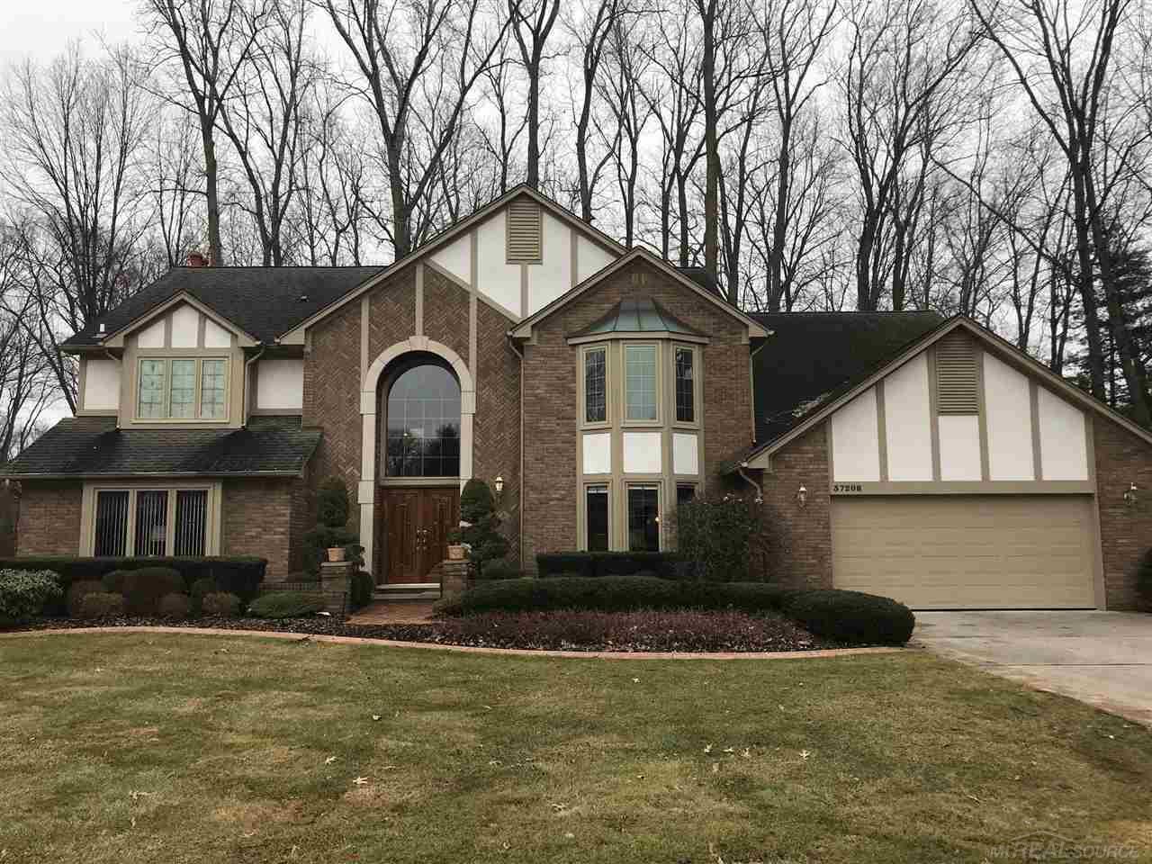 37208 Woodpointe Dr - Photo 1
