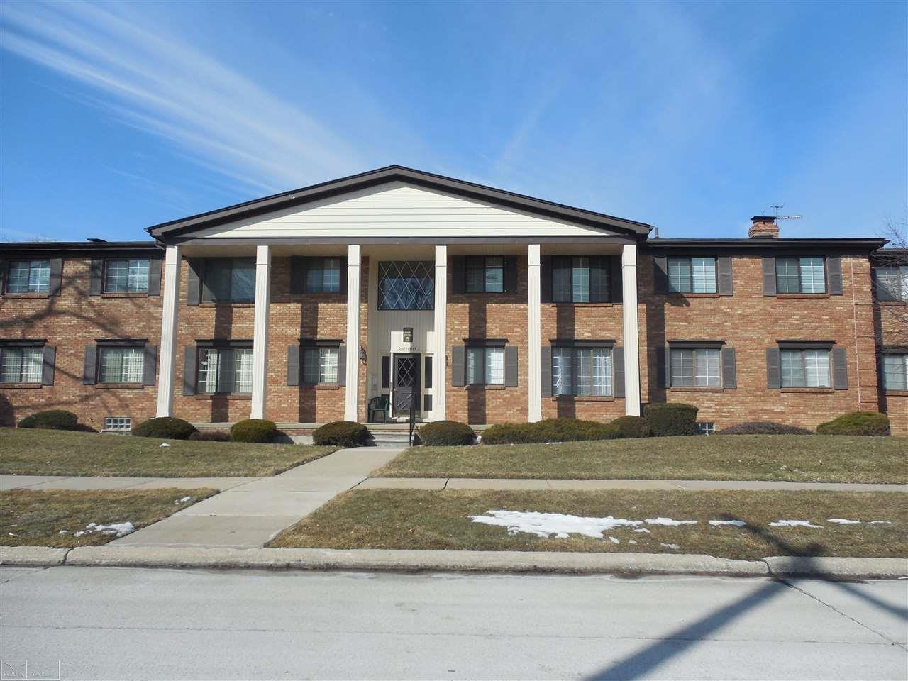 20807 Eastlawn St - Photo 1