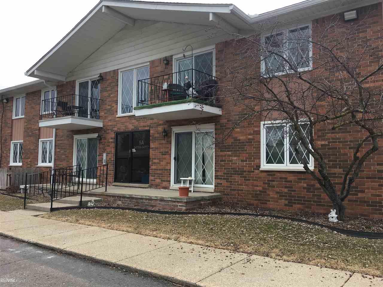 54763 Shelby Rd - Photo 1