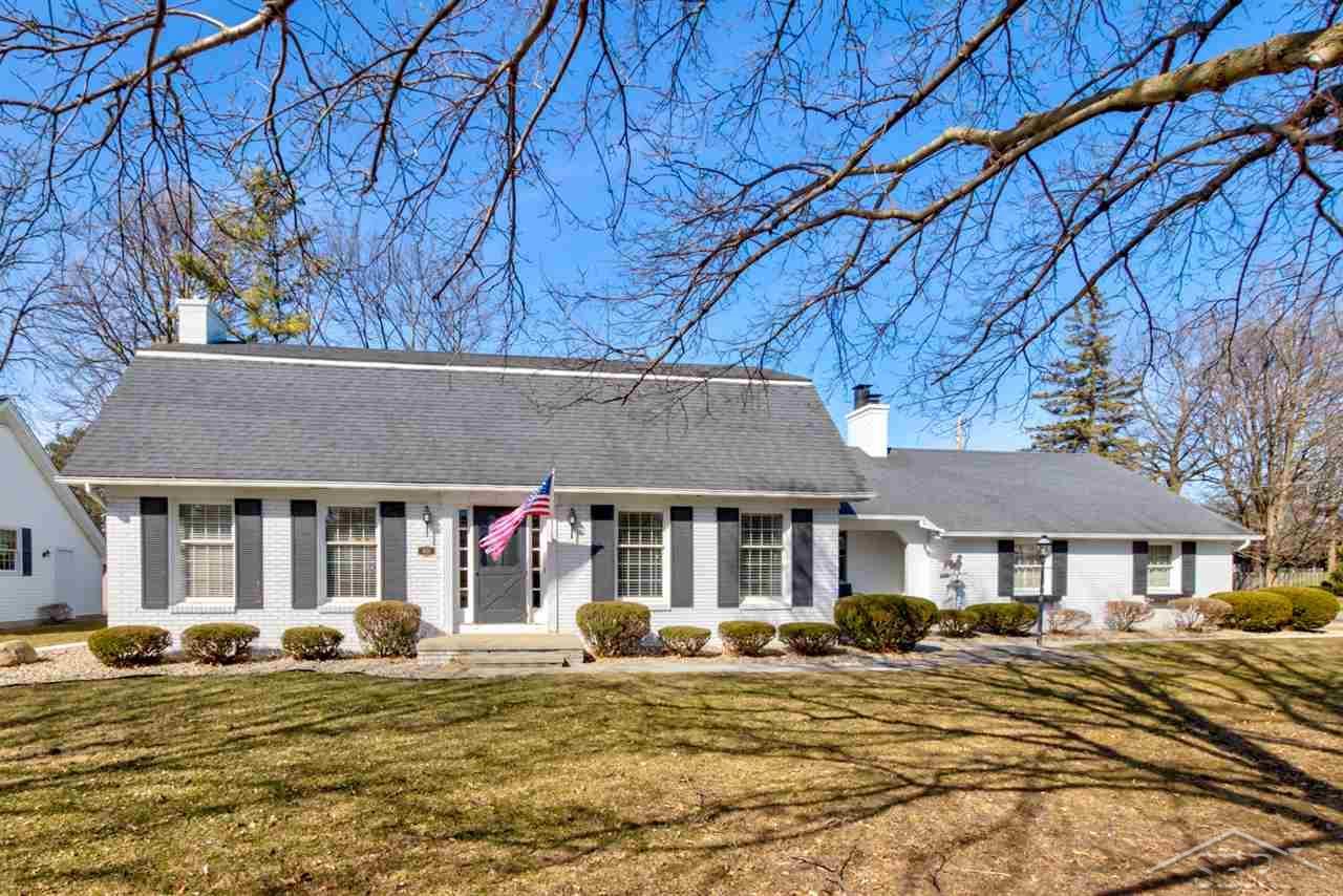 825 Baskins - Photo 1