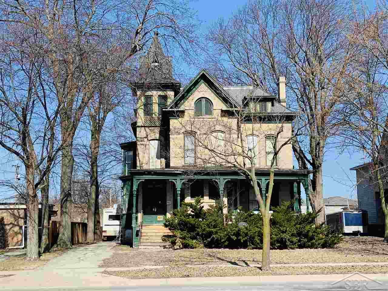 1019 Michigan - Photo 1