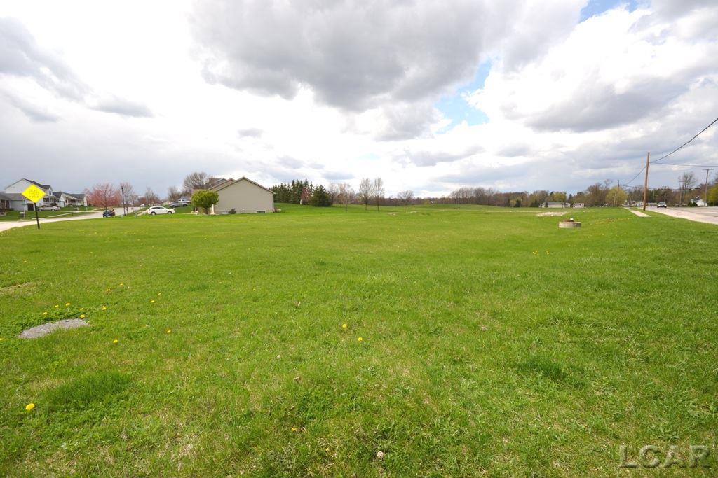 401 Red Maple Drive - Photo 1