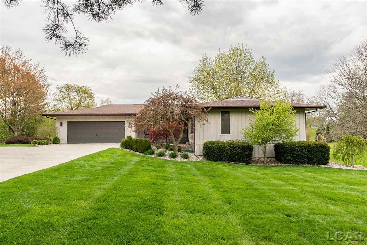 579 Budlong - Photo 1