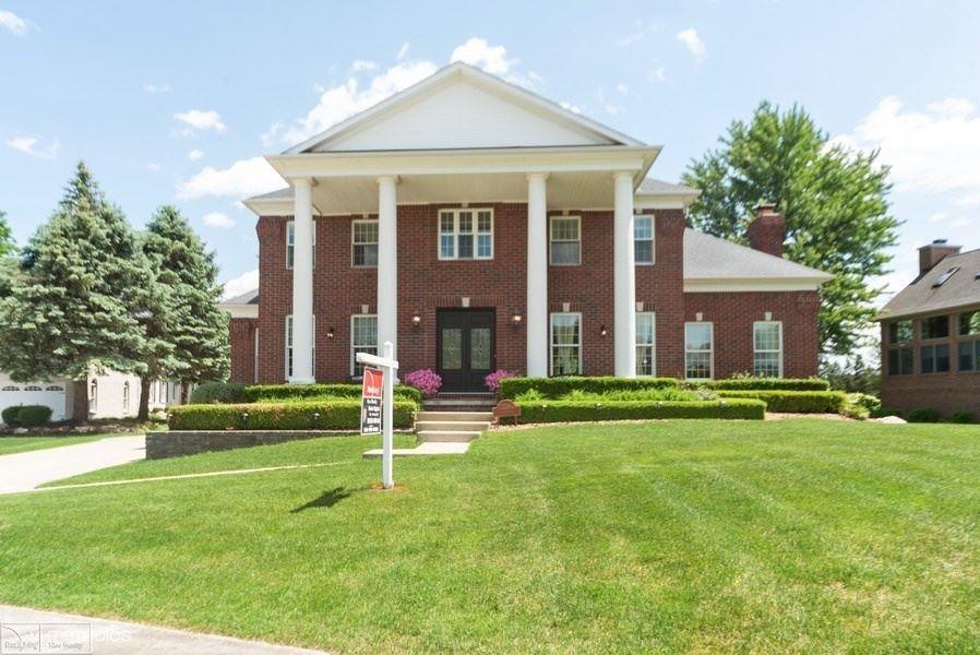 53384 Pondview - Photo 1