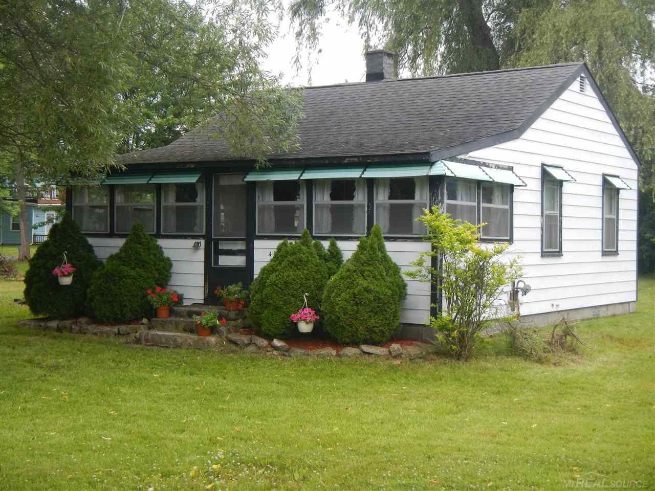 7488 Lakeview - Photo 1