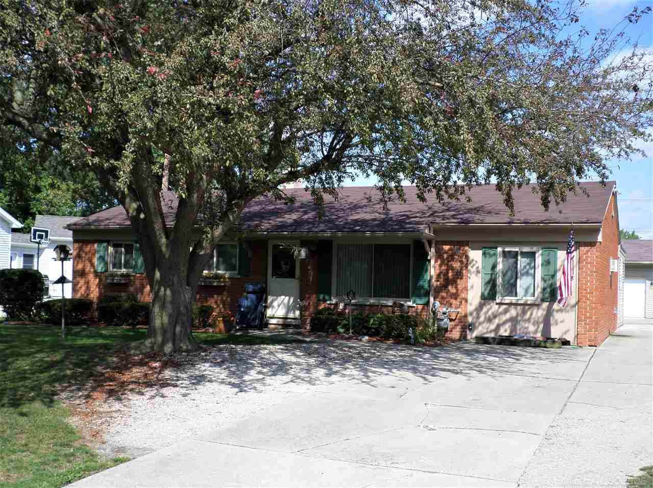1618 Clinton - Photo 1
