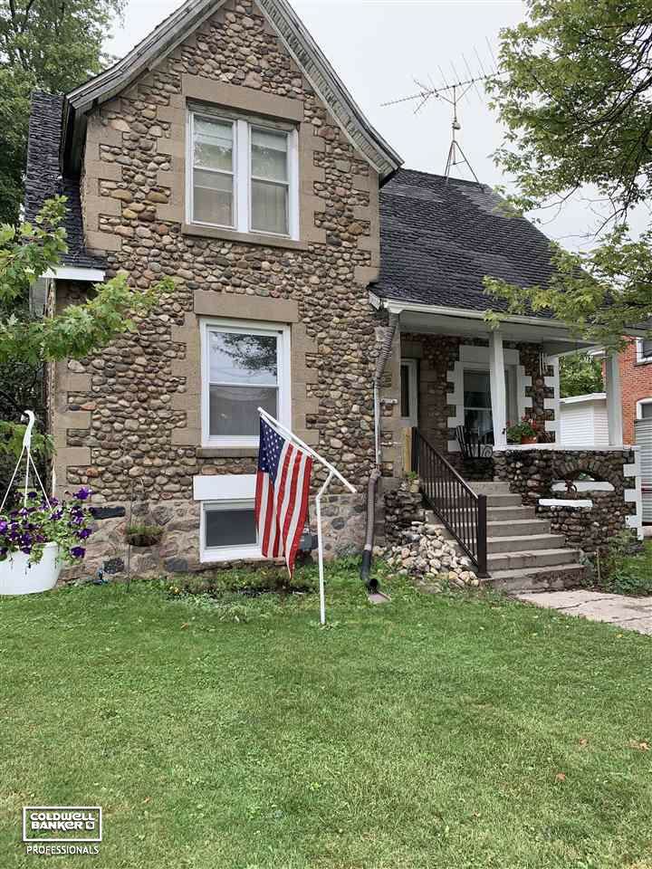 3235 Main St - Photo 1