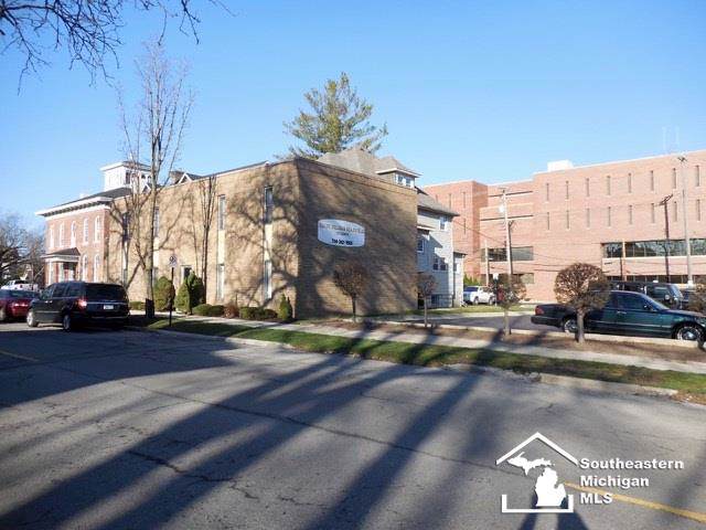 204 Macomb - Photo 1