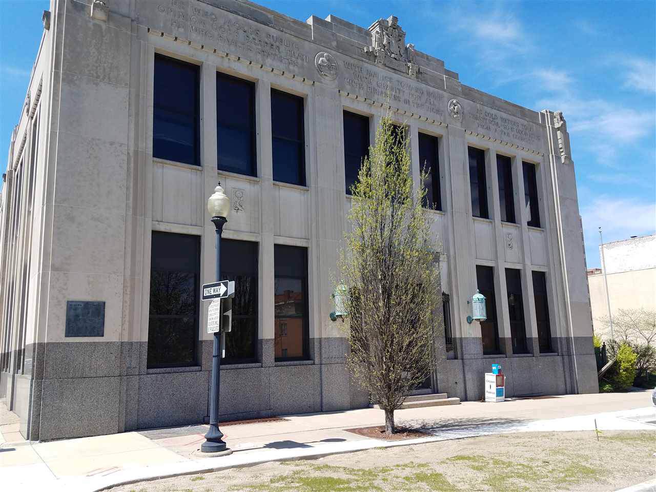 214 Jackson St - Photo 1