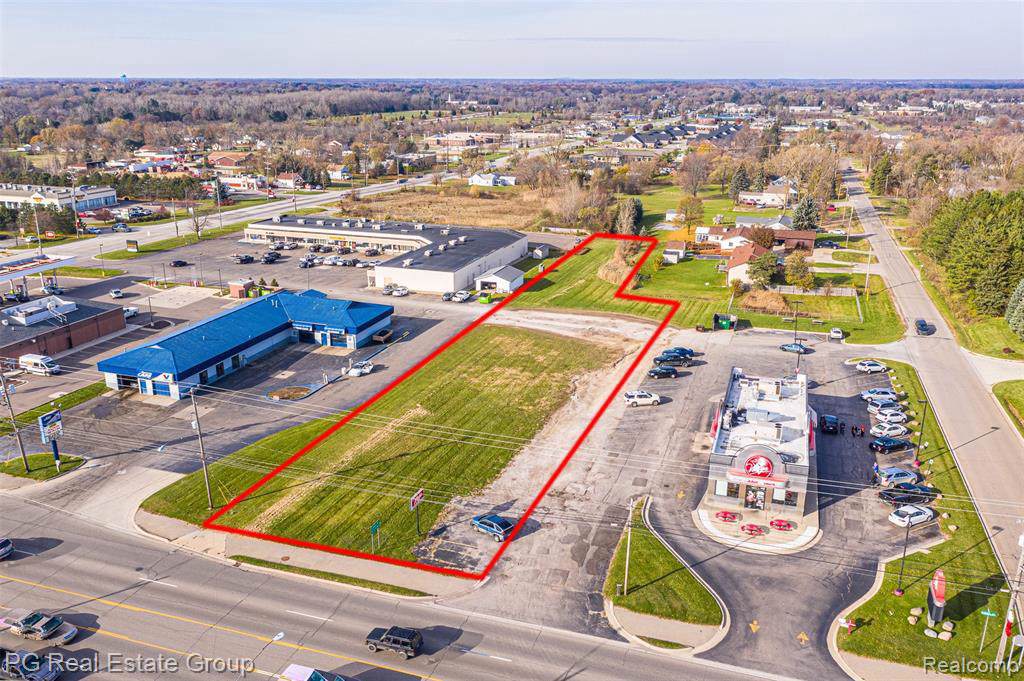 4474 Corunna Rd - Photo 1