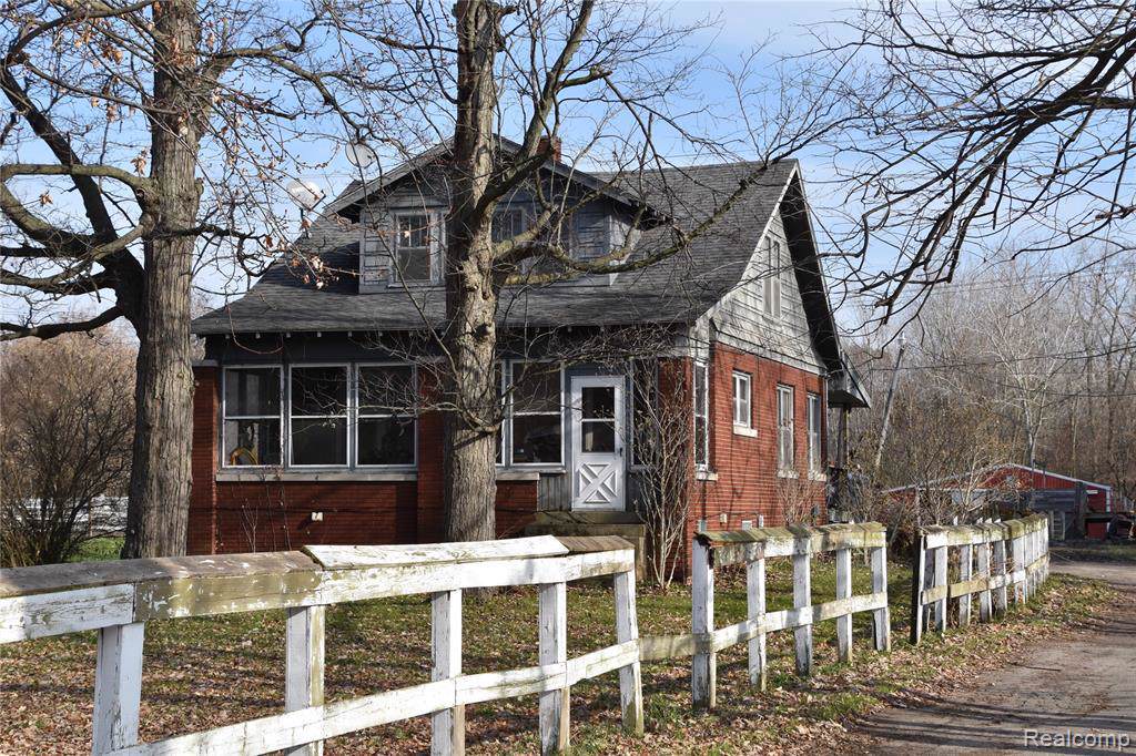 24467 Middlebelt Rd - Photo 1