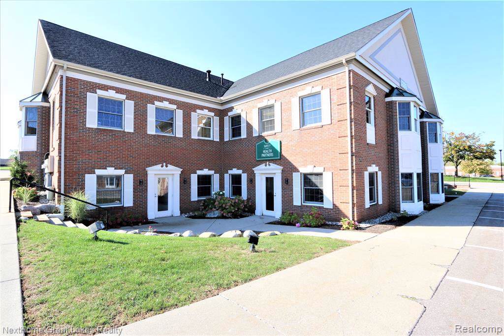 1335 Linden Rd - Photo 1