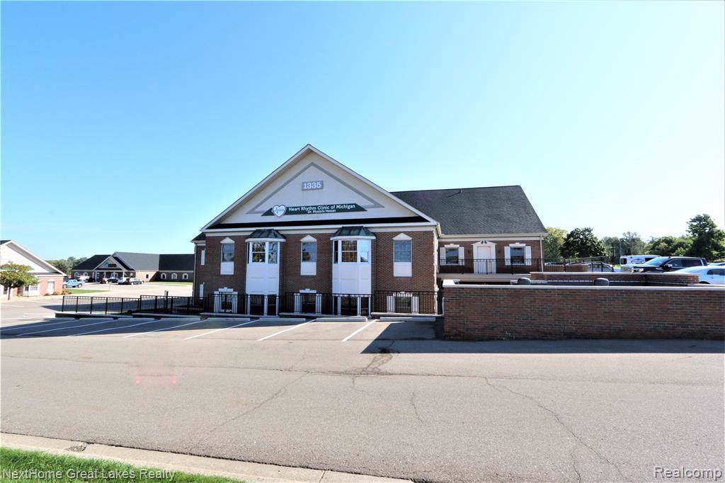 1335 Linden Rd - Photo 1