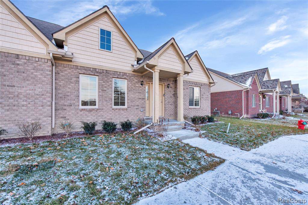 23953 Romero - Photo 1