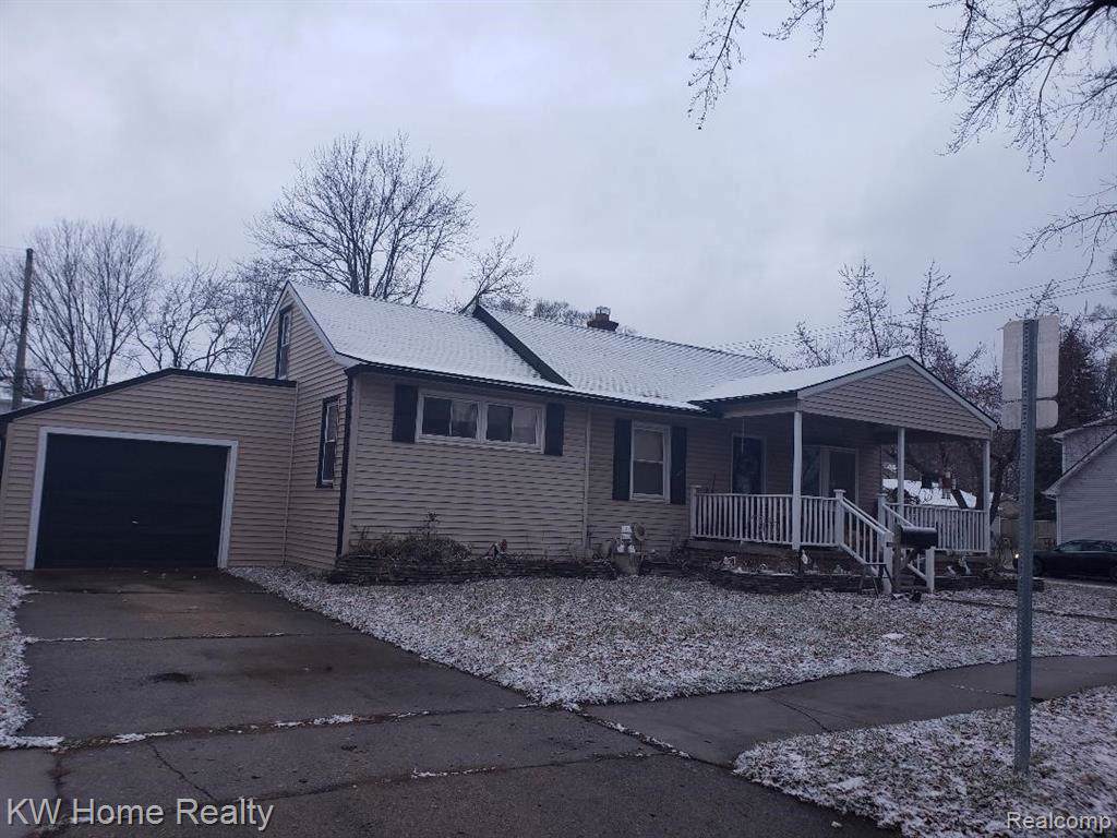 3995 Oakshire Ave - Photo 1