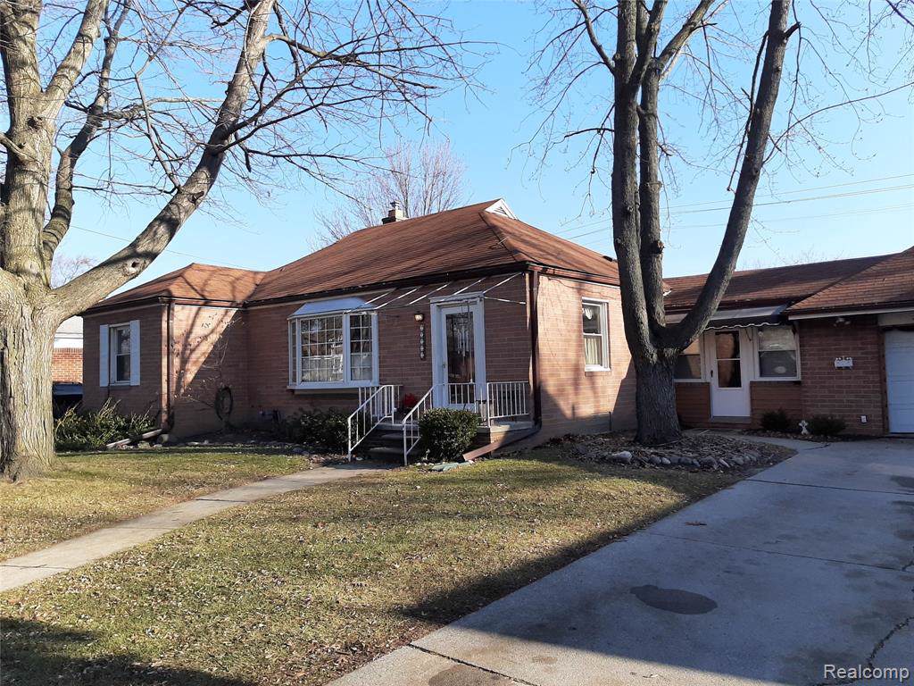 27820 Glenwood St - Photo 1