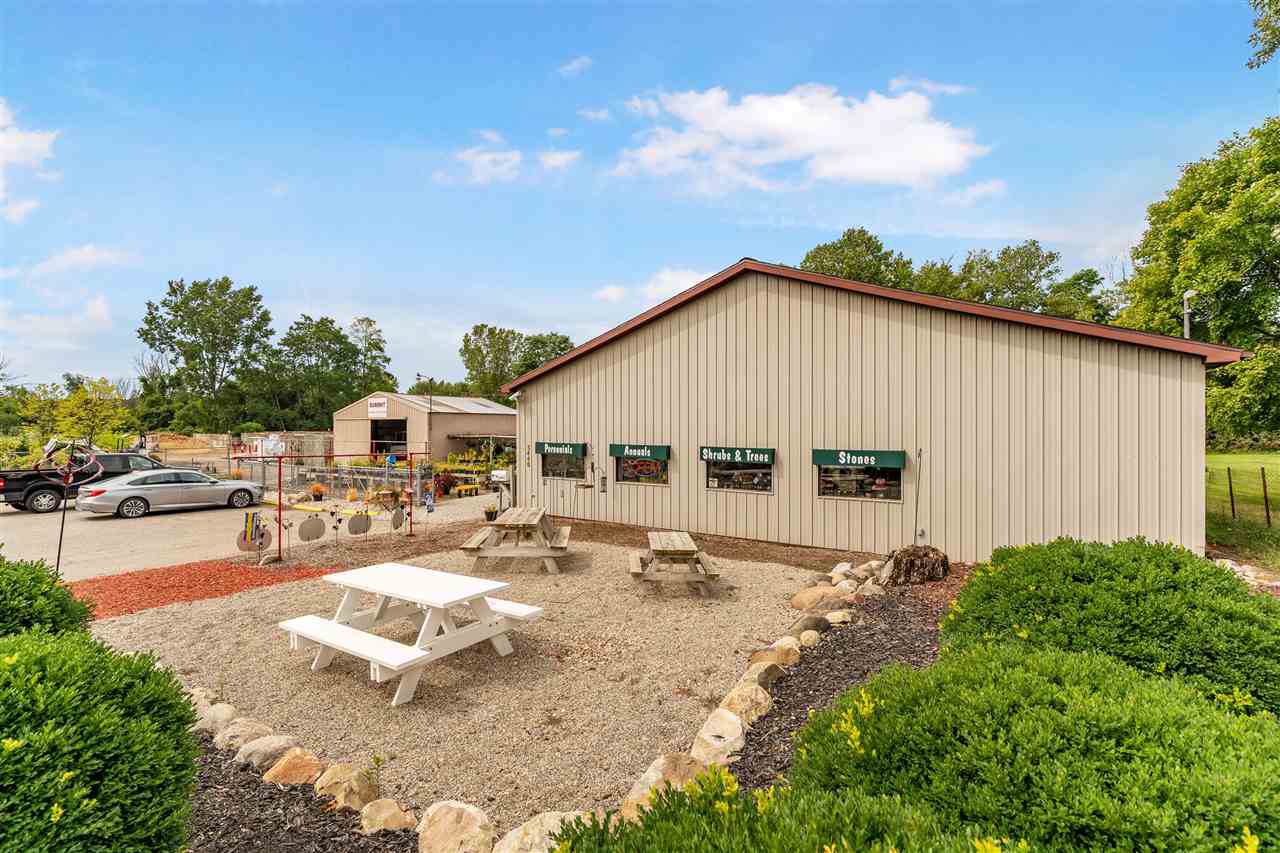 3440 Weatherwax - Photo 1