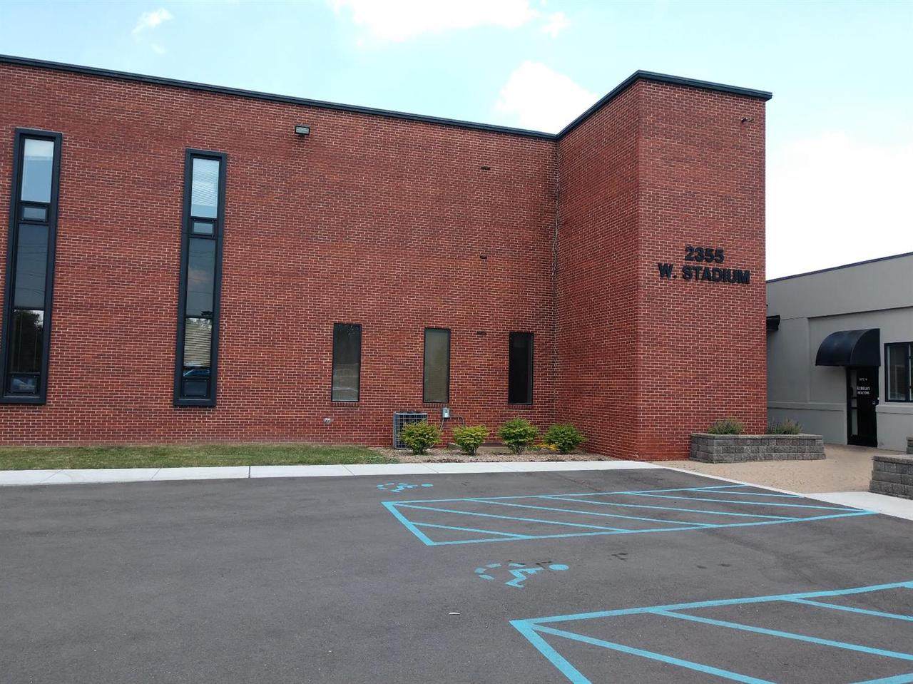 2355 Stadium Blvd - Photo 1